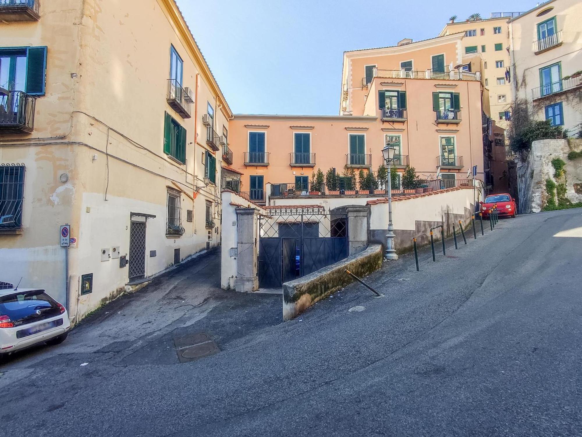One&One Hotel Salerno Luaran gambar